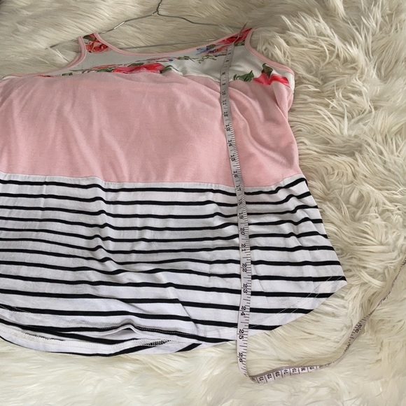 Boutique sz M color blocked black and white stripped pink floral tank top shirt - Picture 17 of 17